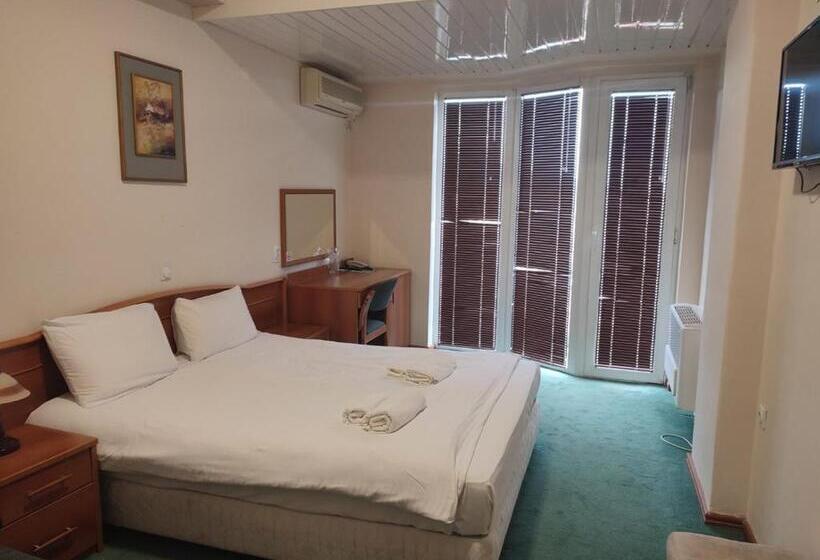 هتل Montana Palace