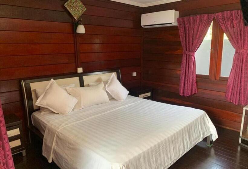 Hotel Nipah Bay Villa