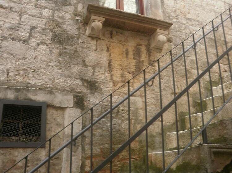 هتل Palace Stafileo