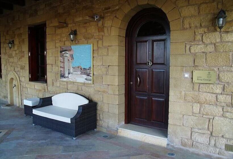 בית מלון כפרי Palazzo Loupassi Boutique Villas