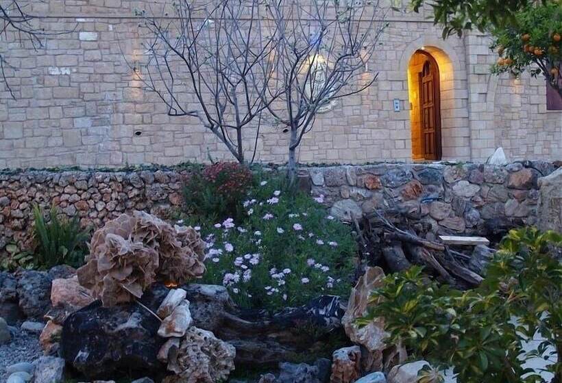 בית מלון כפרי Palazzo Loupassi Boutique Villas