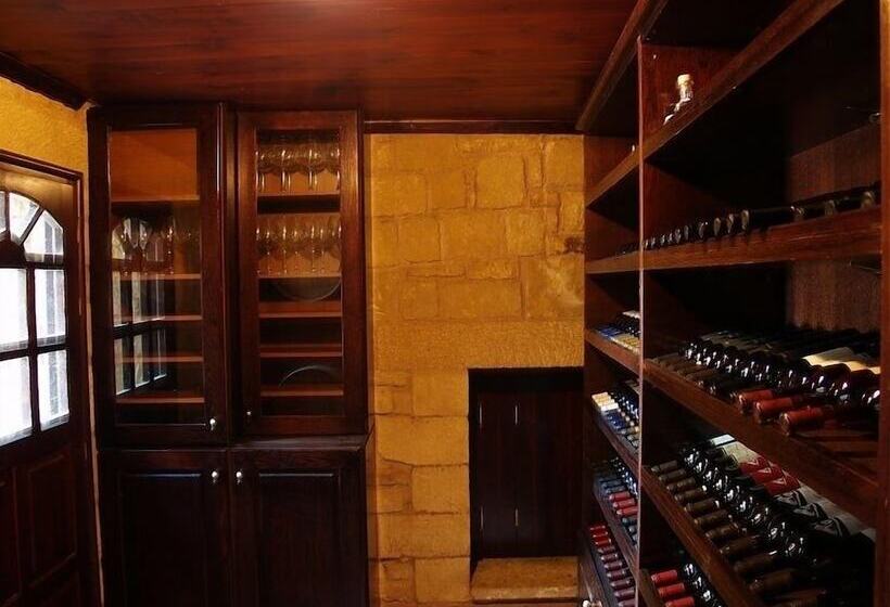 בית מלון כפרי Palazzo Loupassi Boutique Villas