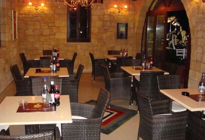 בית מלון כפרי Palazzo Loupassi Boutique Villas