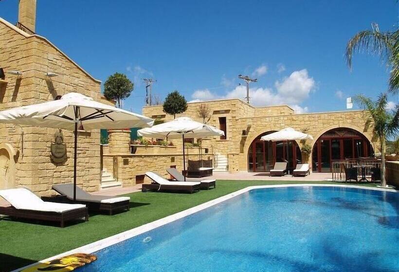 בית מלון כפרי Palazzo Loupassi Boutique Villas