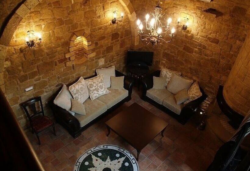 בית מלון כפרי Palazzo Loupassi Boutique Villas