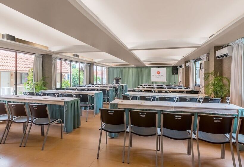 בית מלון כפרי Patio Pacific Resort