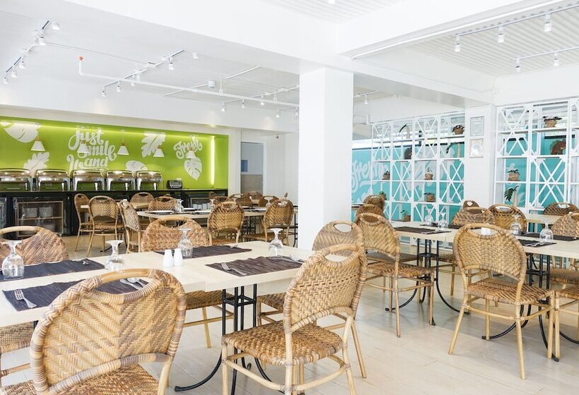 בית מלון כפרי Patio Pacific Resort