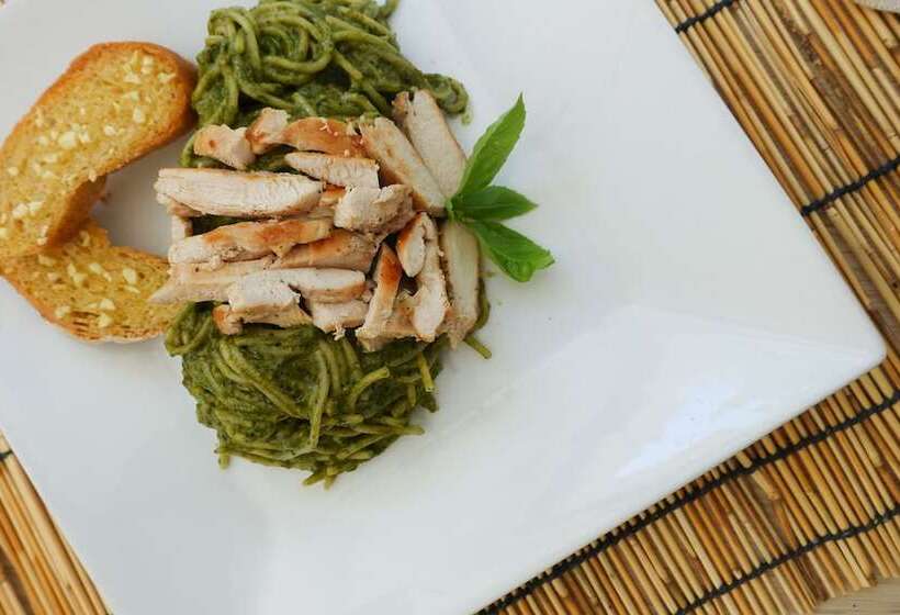 בית מלון כפרי Patio Pacific Resort