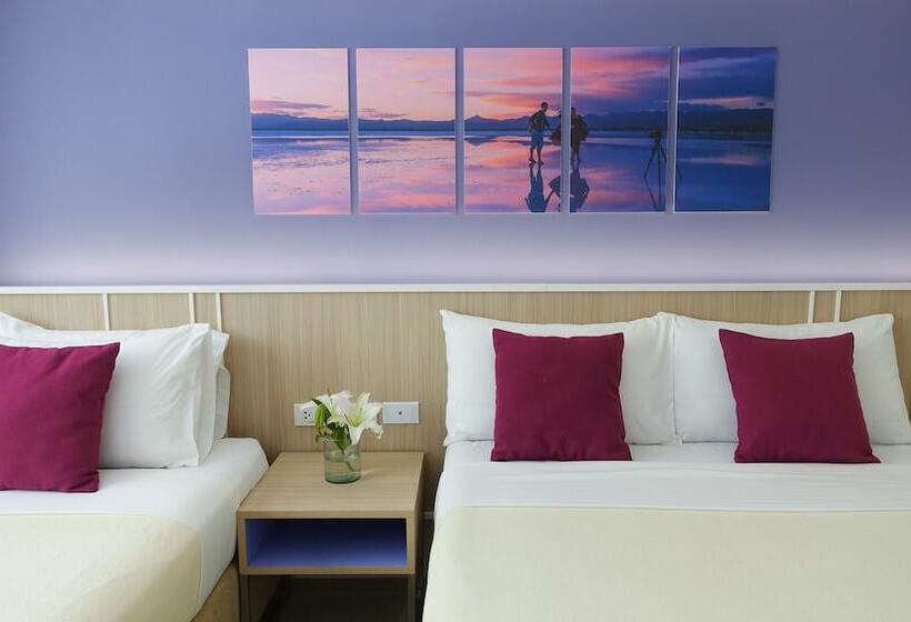 בית מלון כפרי Patio Pacific Resort