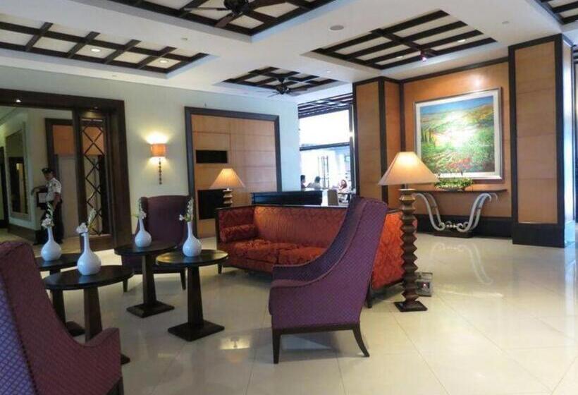 Pontefino Hotel And Residences