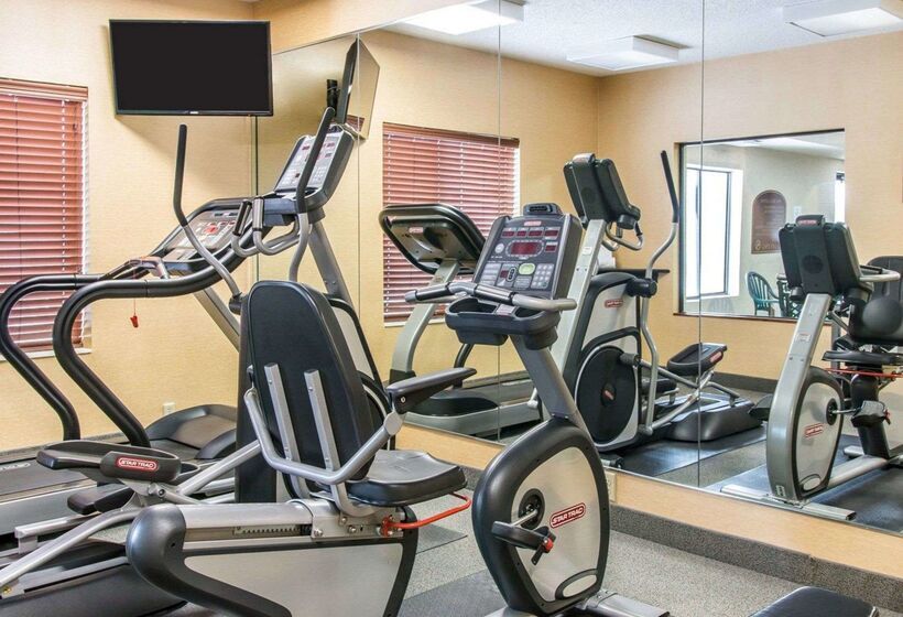 호텔 Quality Inn & Suites Niles