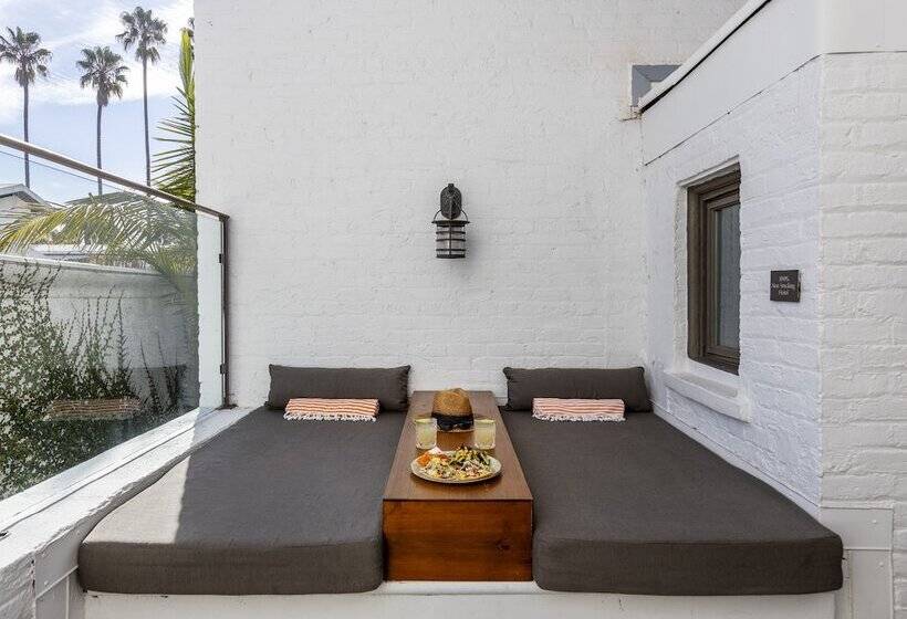 בית מלון כפרי Riviera Beach House