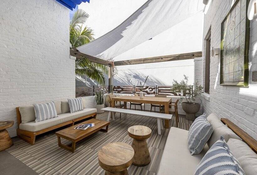 בית מלון כפרי Riviera Beach House