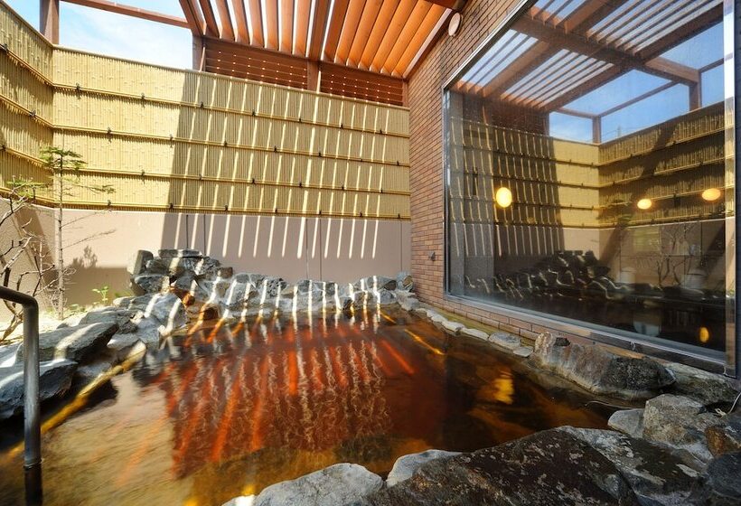 Отель Route Inn Grantia Shiretoko Shari Ekimae