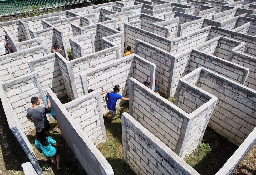 هتل San Remigio Beach Club Sports And Leisure Resort