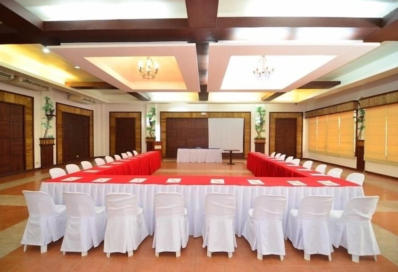 هتل San Remigio Beach Club Sports And Leisure Resort