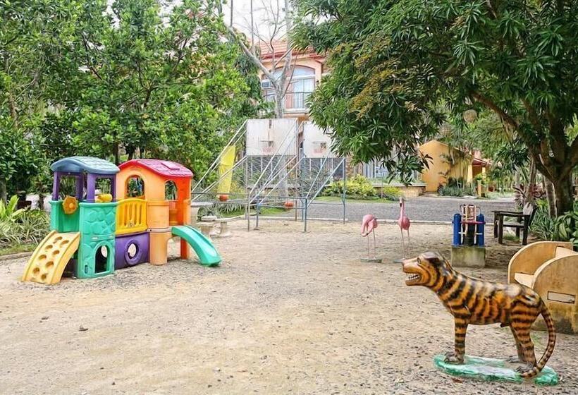 هتل San Remigio Beach Club Sports And Leisure Resort