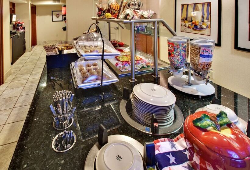 هتل Staybridge Suites Davenport, An Ihg