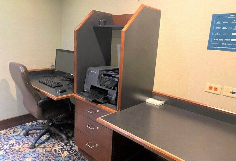 فندق Staybridge Suites Great Falls, An Ihg