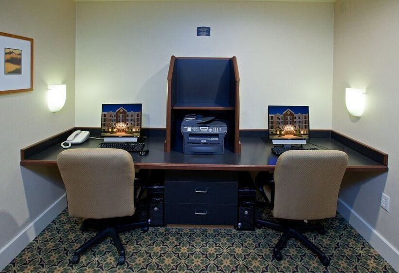 فندق Staybridge Suites Indianapolis Airport, An Ihg