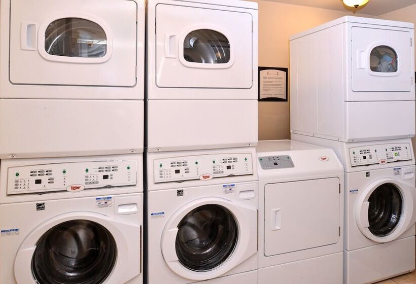 فندق Staybridge Suites Indianapolis Airport, An Ihg