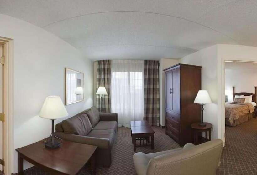 فندق Staybridge Suites Indianapolis Airport, An Ihg