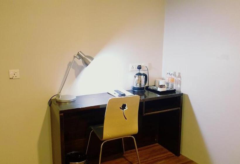 Super 8 Hotel @ Georgetown