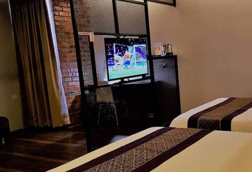 Super 8 Hotel @ Georgetown