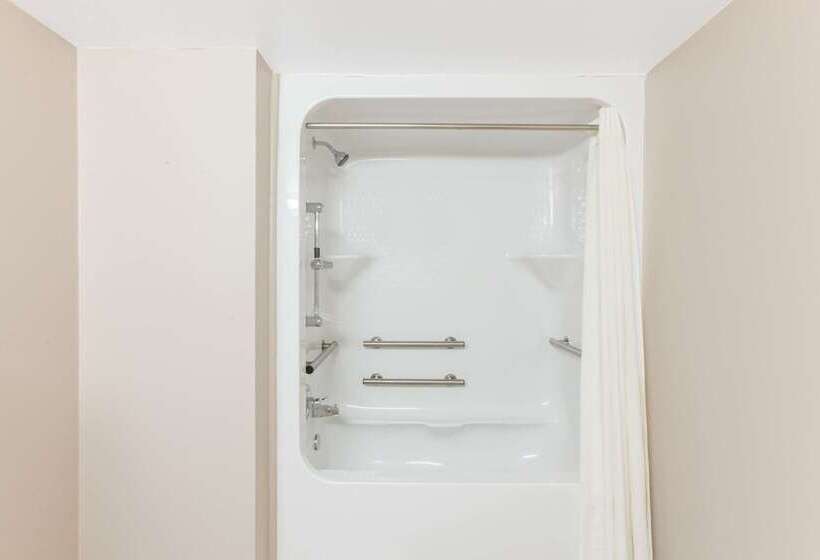 فندق Super 8 By Wyndham Oklahoma City