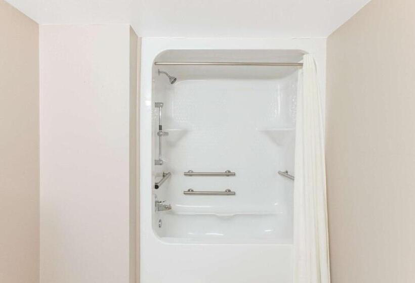 فندق Super 8 By Wyndham Oklahoma City