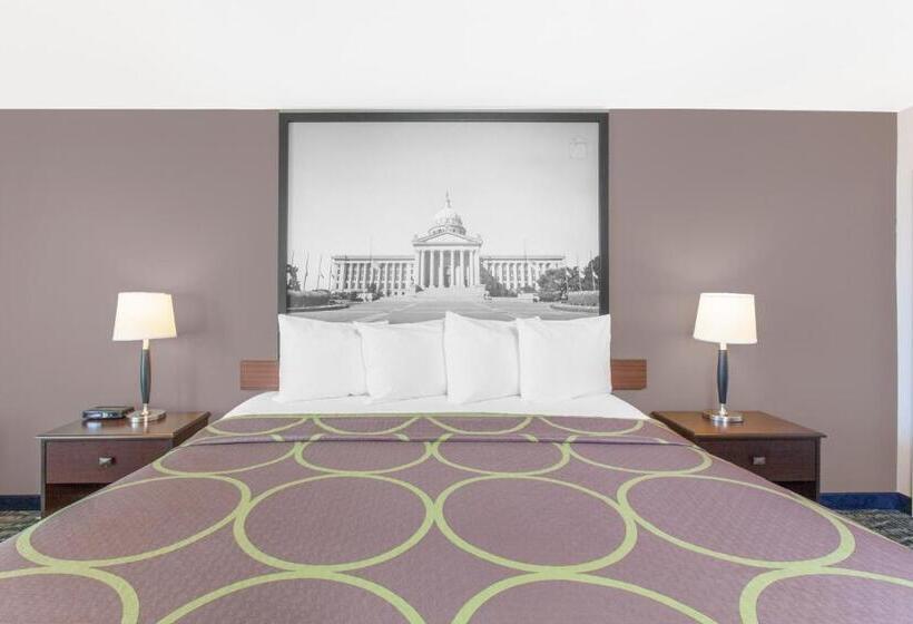 فندق Super 8 By Wyndham Oklahoma City
