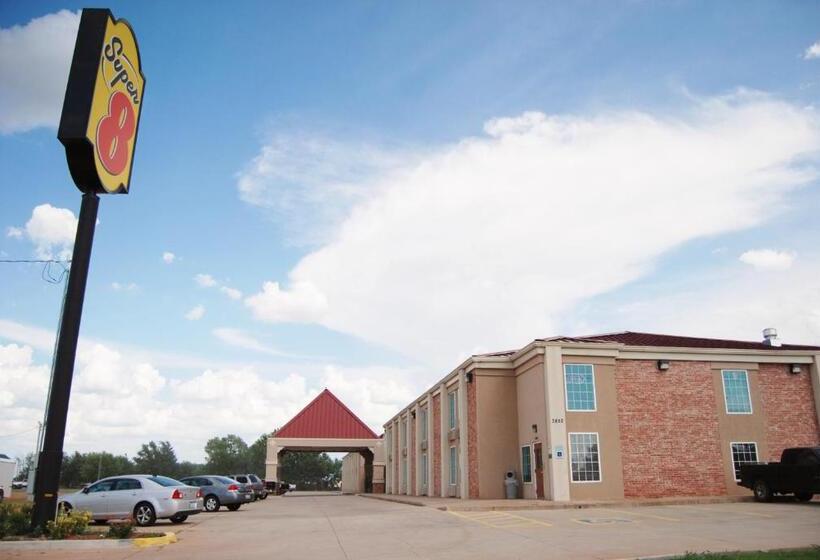 فندق Super 8 By Wyndham Oklahoma City