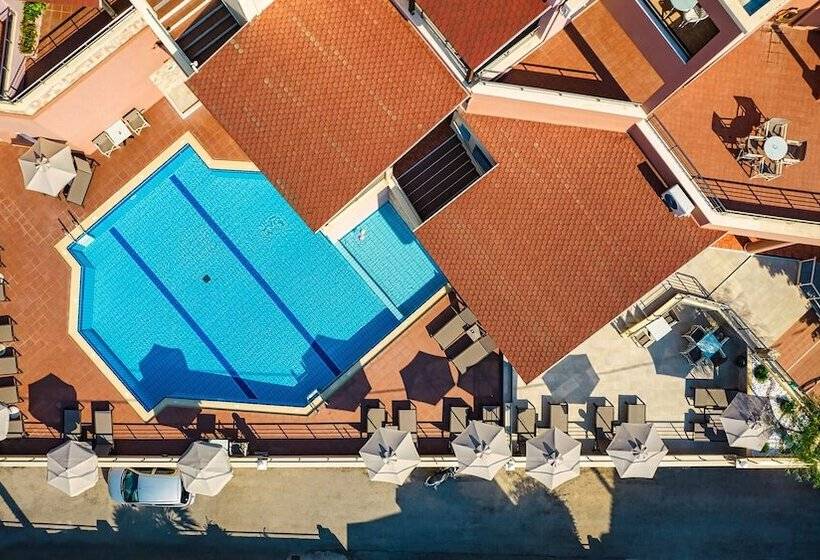 בית מלון כפרי Theos Village Apartments