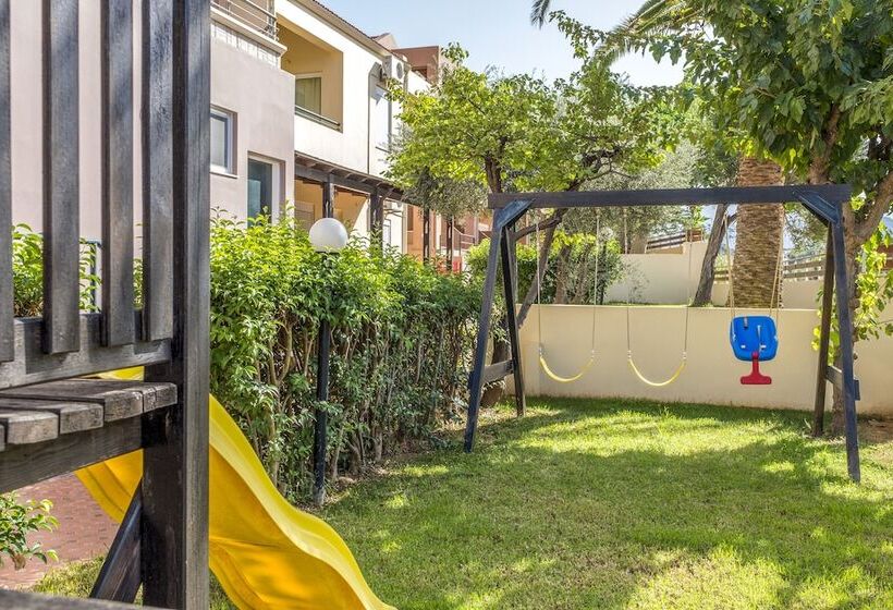 בית מלון כפרי Theos Village Apartments