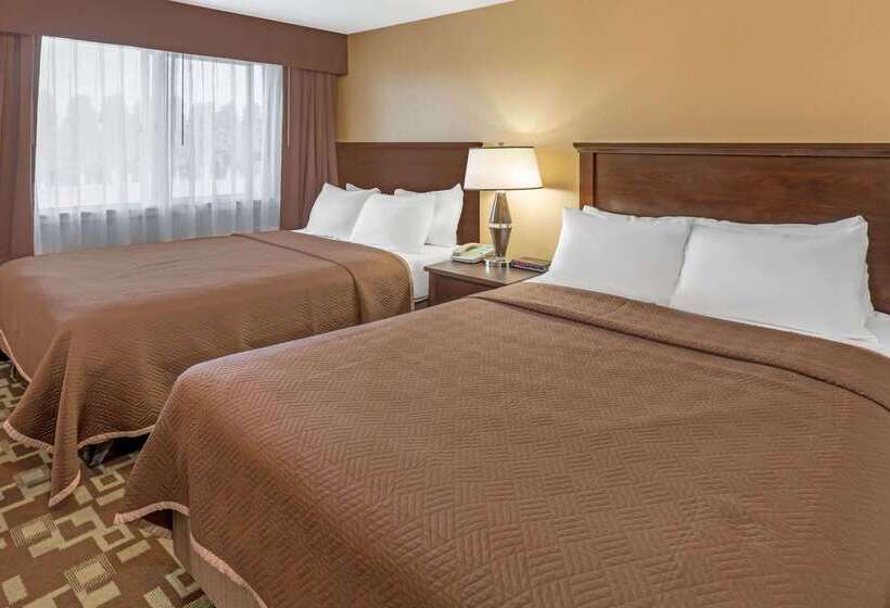 فندق Travelodge By Wyndham Newport