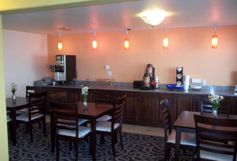 فندق Travelodge By Wyndham Newport