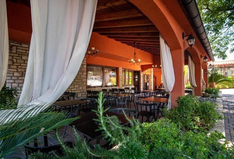 호텔 Villa Maimare