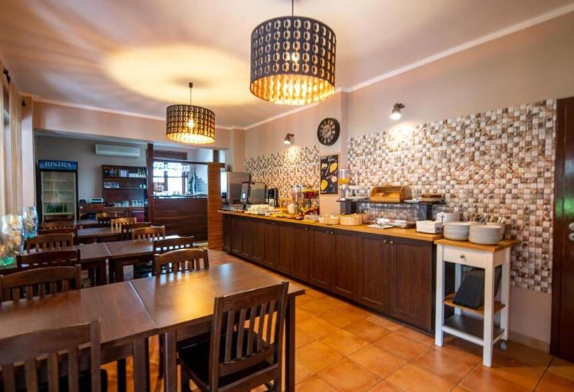 호텔 Villa Maimare