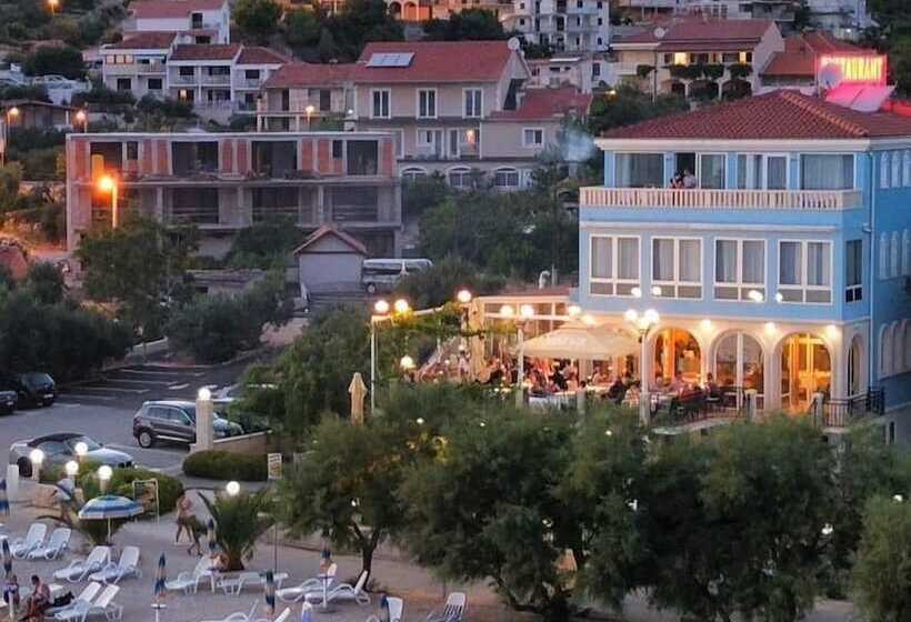 בית מלון כפרי Villa Mediterana