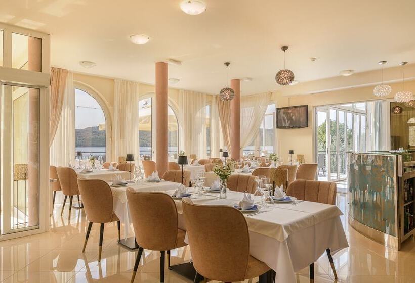 בית מלון כפרי Villa Mediterana