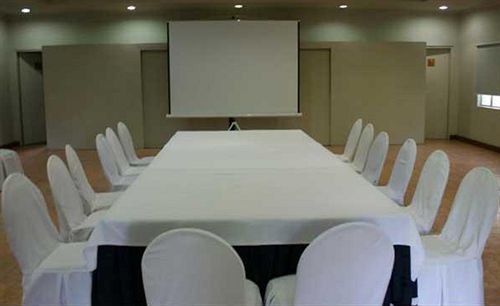 Island Cove Hotel & Leisure Park