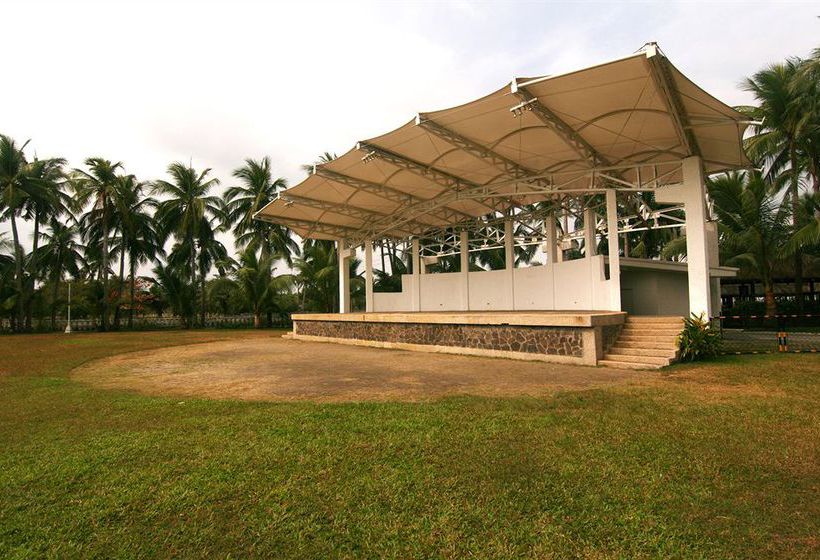 Island Cove Hotel & Leisure Park