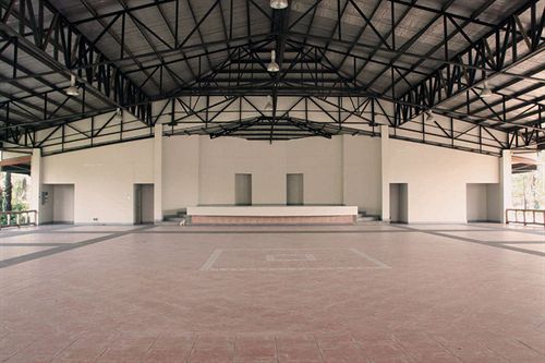 Island Cove Hotel & Leisure Park