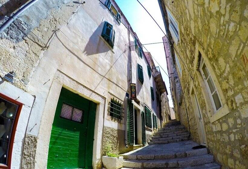 ペンション Accommodation Old Town Vitaic