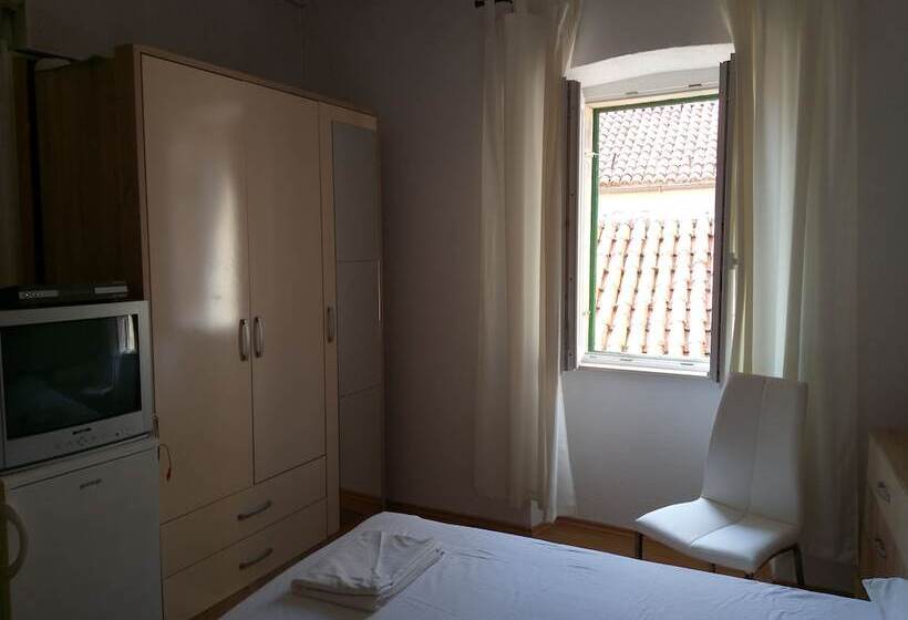 ペンション Accommodation Old Town Vitaic