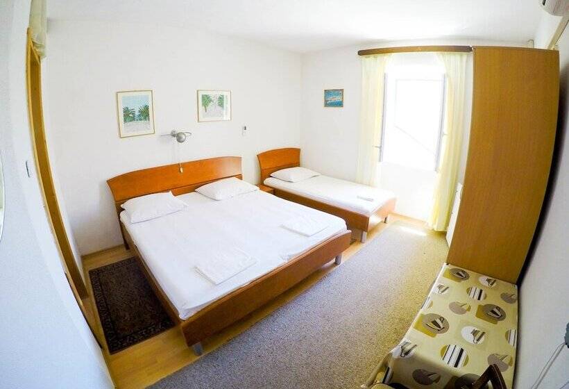 ペンション Accommodation Old Town Vitaic