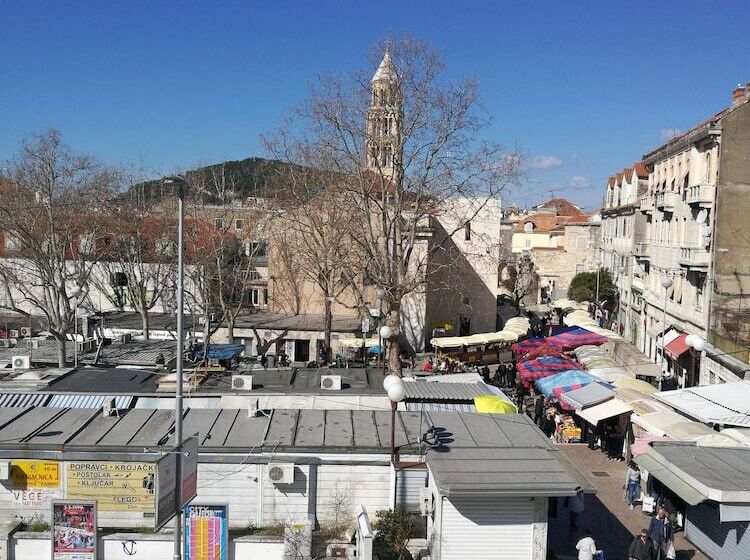 پانسیون Guesthouse Bulovic