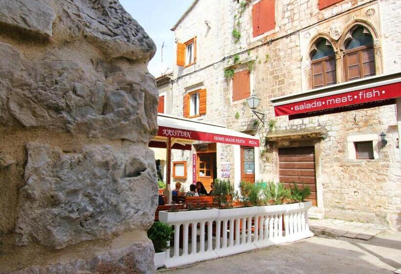 بنسيون Villa Ivanka