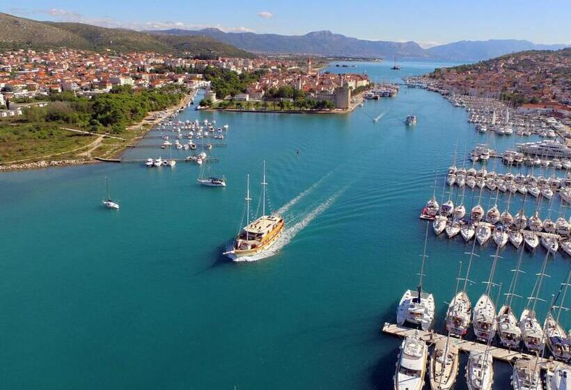 بنسيون Villa Ivanka