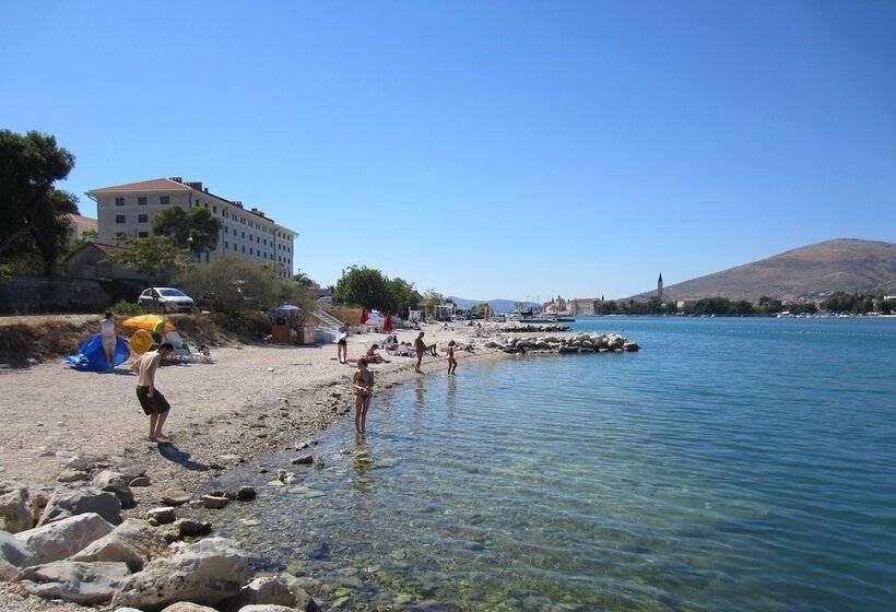 پانسیون Villa Ivanka